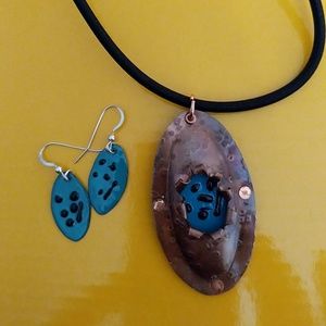 Crafty necklace and earrings set